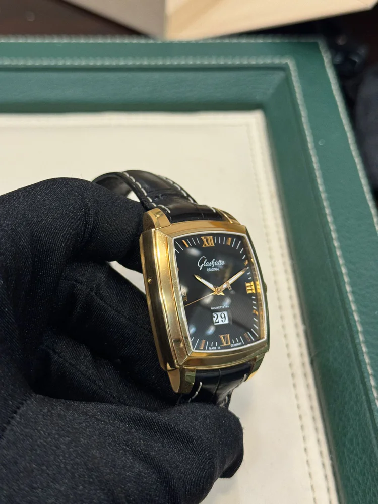 Glashütte Original Senator Karrée Panorama Date Manual Winding